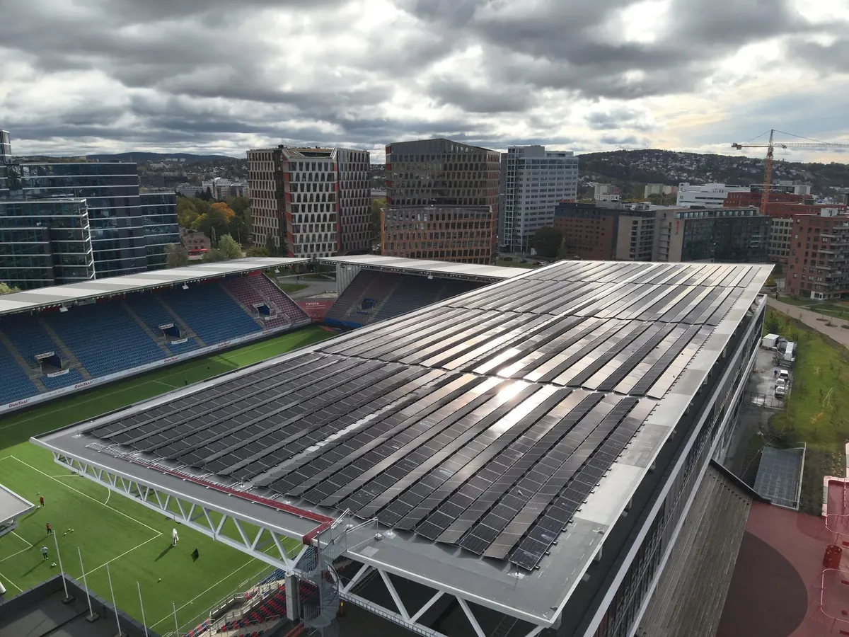 Solcelleanlegg hos Intility Arena