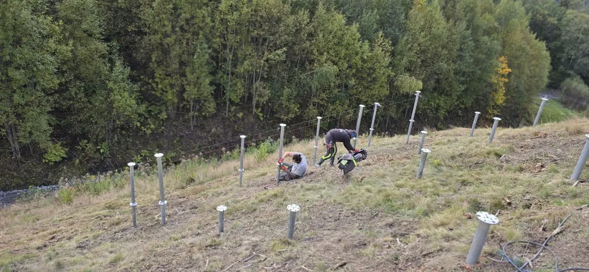 Montasje på Tandberghøgda solkraftverk